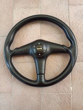 Volante MOMO Design in pelle