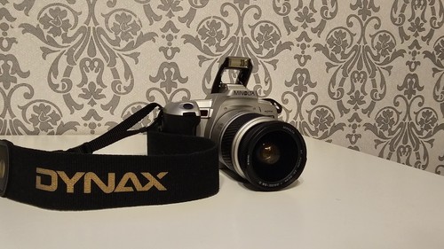 Minolta dynax 404si - minolta,