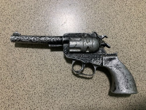 Pistola giocattolo revolver