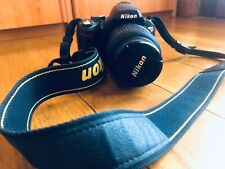 Nikon D60 + 18-55 mm. F. 3,5-5,6 G II ED - 
