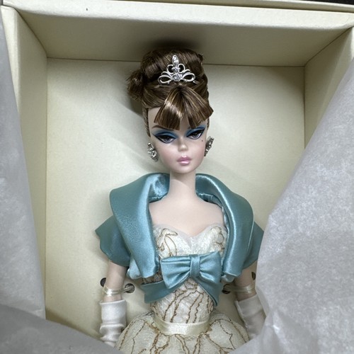 Barbie party dress silkstone - barbie,
