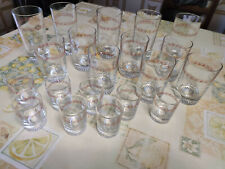 Set non completo di bicchieri con bordura dorata