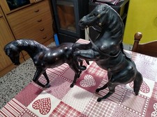 coppia cavalli antichi soprammobili pelle