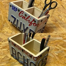 Portapenne con targhe auto - portapenne,