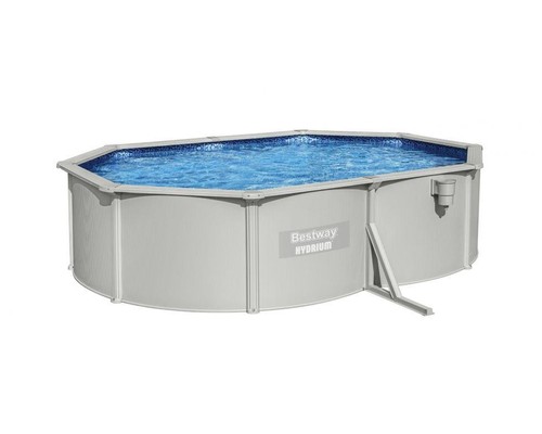 Piscina fuori terra ovale