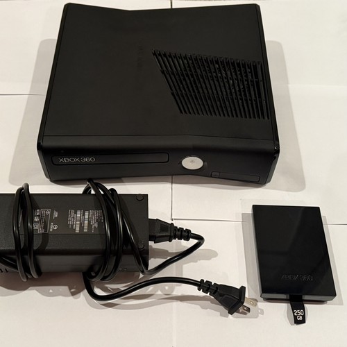 Microsoft xbox 360 - 360, slim