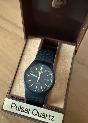 Vintage pulsar quartz day date - vintage,