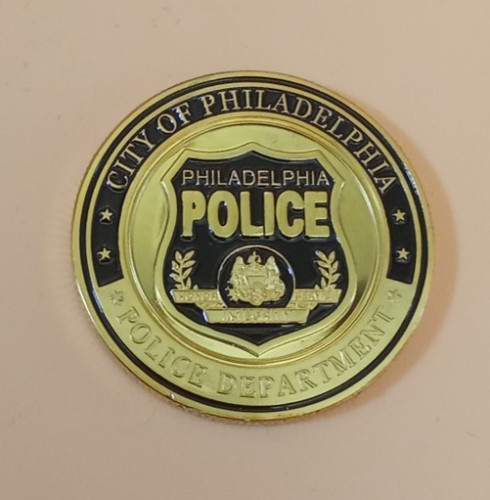 Moneta sfida polizia