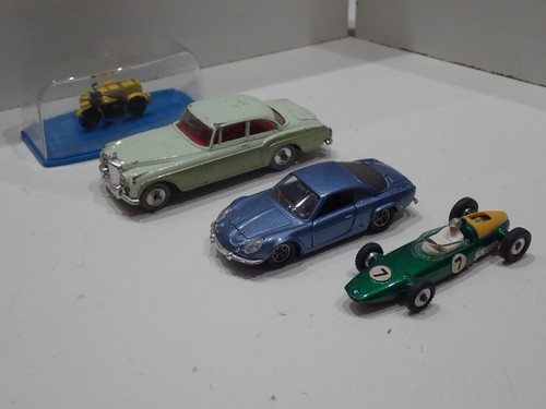 Corgi toys dinky verem - dinky,