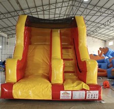 Scivolo gonfiabile giostra In  pvc gonfiabili 4x3x3  H incluso motore