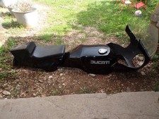 ensemble selle réservoir