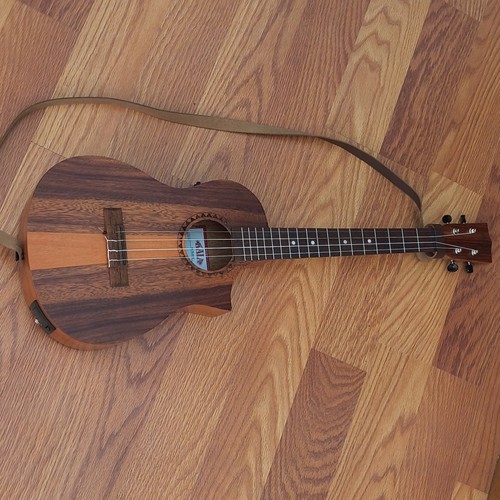 Kala ce ukulele - ka-ti-b-ce,
