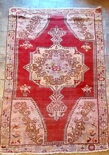 Tappeto antico turco Ushak