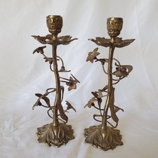 Antico portacandele floreale