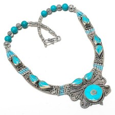 Collana con pietre preziose