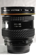 Tokina AF 20-35mm F3.5-4.5 con