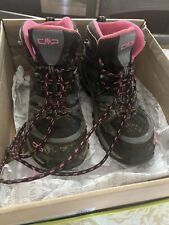 Meravigliose scarpe da trekking CMP da bimba. usate n.33.
