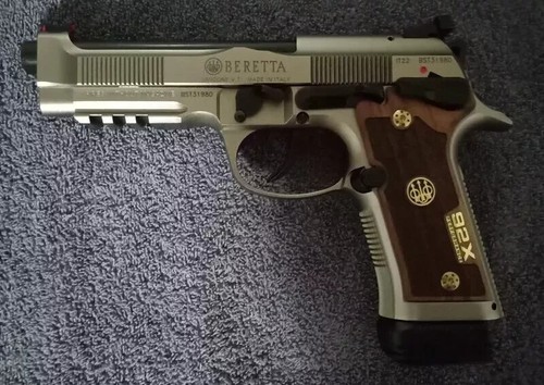 Nuova impugnatura pistola