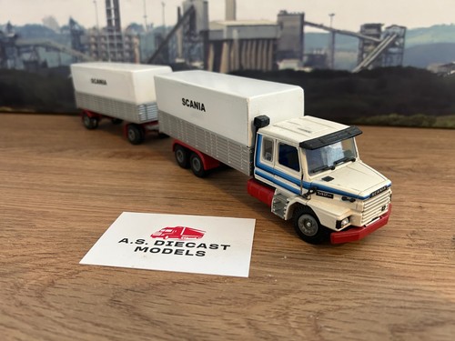 Camion moderno corgi - moderno, tekno