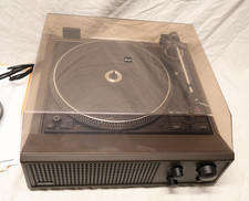 Giradischi con amplificatore e