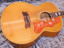 Gibson J-200N Artist con