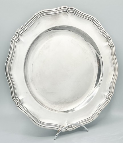 Plat rond chantourné
