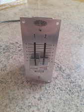 mixer audio per 2 microfoni AMTRON UK 890. 2 Entrate DIN, 1 Uscita DIN.