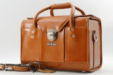 Exc+4: Borsa Nikon FB-15 in
