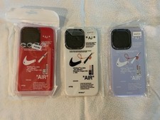 Nuovo set di 3 custodie iPhone