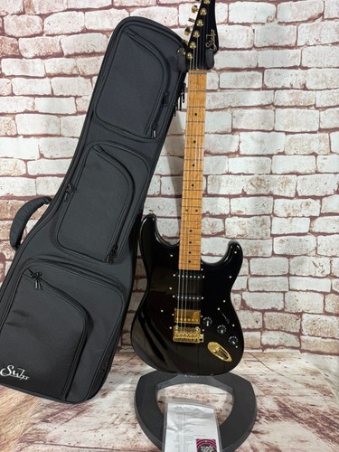 Suhr mateus asato - asato, signature