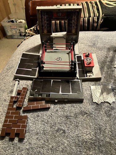 Micro wrestling cage and stage