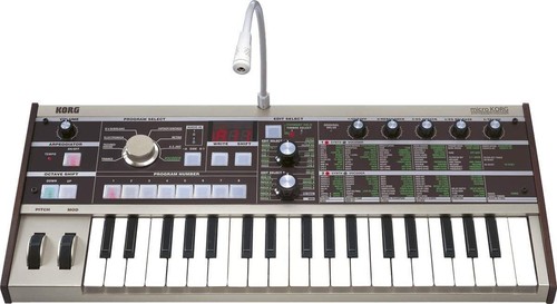 Sintetizzatore analogico per
