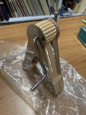 Raganella in legno e metallo marca "Toca"