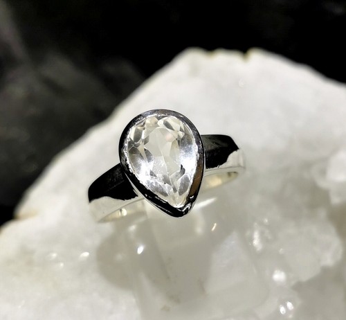 Anello con cristallo - ,