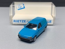 Opel Astra F Caravan furgone station wagon compact car Combi blu RM Rietze H0 1:87