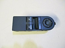 13228706 front door knob - front,