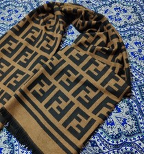 Sciarpa scialle Fendi logo FF
