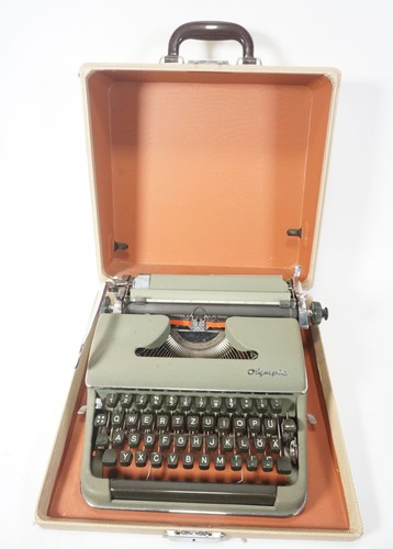 Macchina scrivere vintage - da,