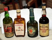 Stock di 4 bottiglie di