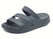 Crocs 209587 Getaway strappy black Sandali con zeppa bassa per Donna in gomma