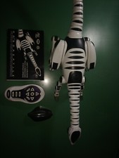 Robot Radiocomandato Giocattolo Interattivo  per bambini Cammina e molto altro 