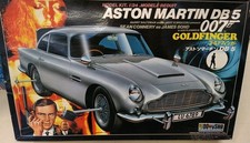 007 James Bond Aston Martin DB5 + 2 Figure 1/24 Doyusha 