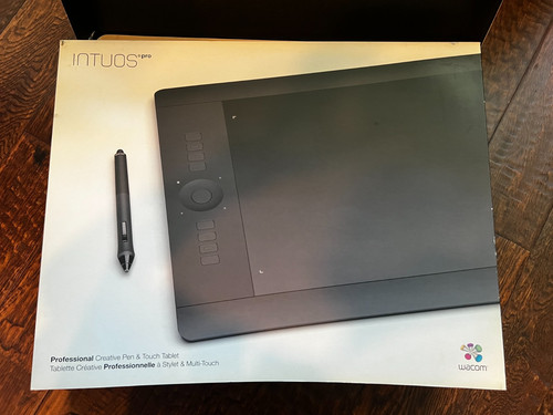 Wacom intuos pro - pth-851, /k