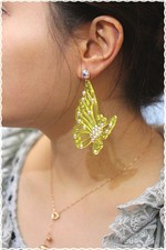 Orecchini resina farfalle artigianali strass cangiante*Lace macrame earrings