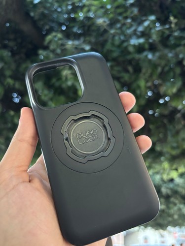 Quad lock cover iphone pro - lock,