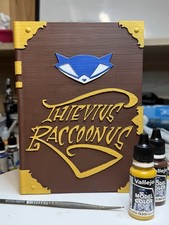 Handmade Resin Book Tribute – Thievius Raccoonus Style – 12 cm