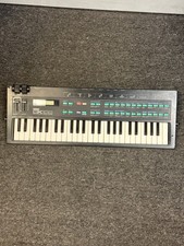 Yamaha DX100 Sintetizzatore