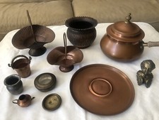 Lotto 11 Antichi oggetti in Rame, Peltro e altro. Cesto Paiolo Vaso Angelo