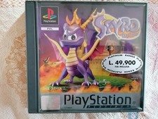 SPYRO THE DRAGON PLAY STATION