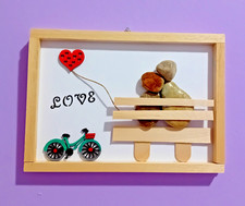 Quadro in legno e sassi  -